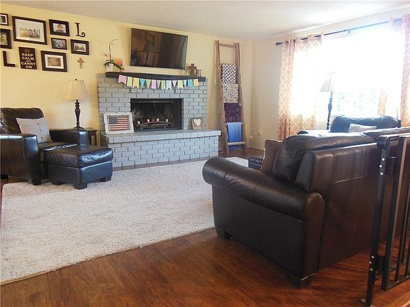 4th image of 305 Eastridge Dr