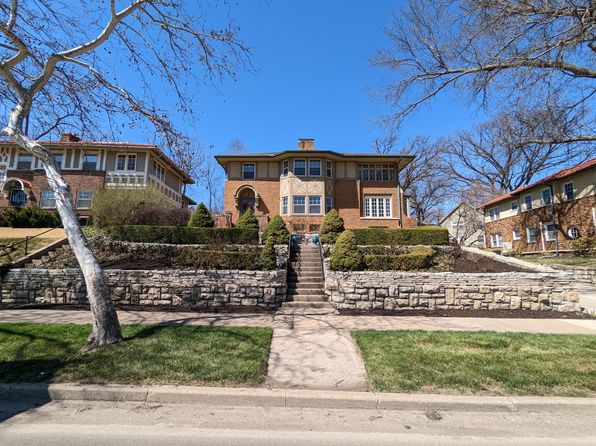 1110 Ward Pkwy APT 1