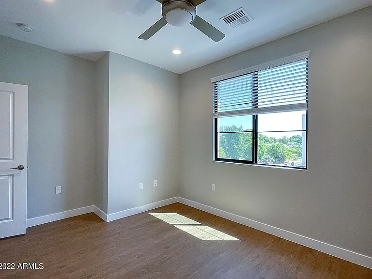 3215 E Flower St #13 — Photo 45