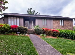 214 Ridgehaven Dr, Winston Salem, NC 27104