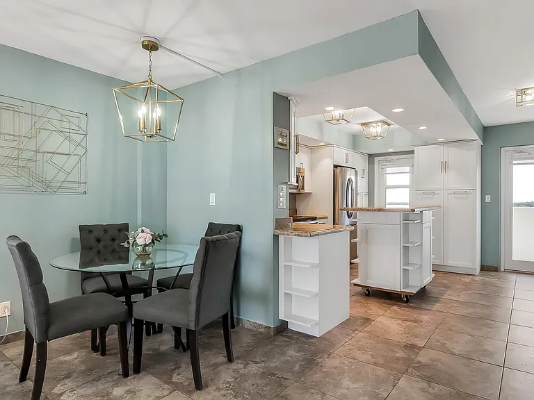 2200 NE 33rd Ave #10K — Photo 12