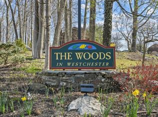 75 Woods Brooke Cir, Ossining, NY 10562