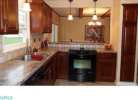 5th image of 668 Ivydale Dr