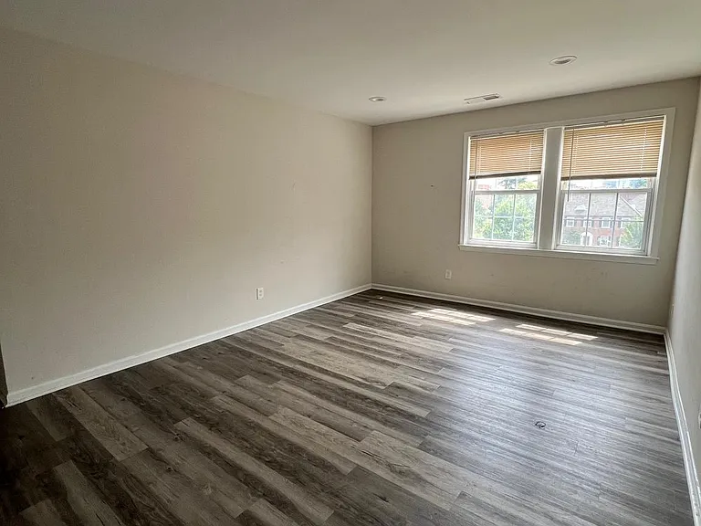 2109 Fort Davis St SE #301 — Photo 2