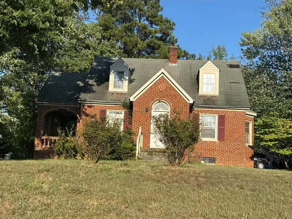 17060 L P Bailey Memorial Hwy, Nathalie, VA 24577