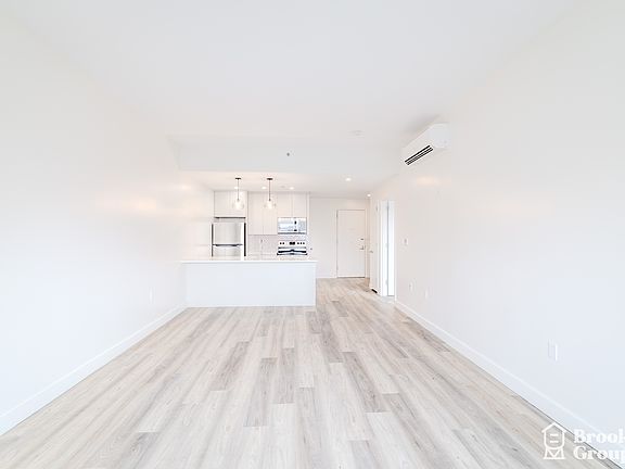 4th image of 101-19 Rockaway Beach Blvd #3G