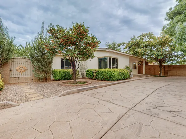 2446 La Veta Dr NE, Albuquerque, NM 87110