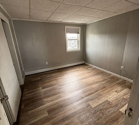 5th image of 118-126 Kellogg St #3