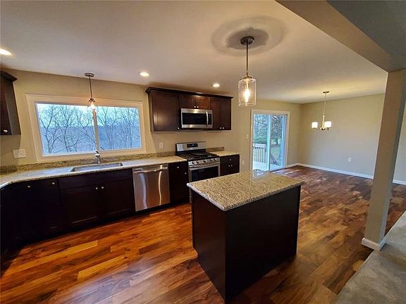 5th image of 3463 Mayer Dr