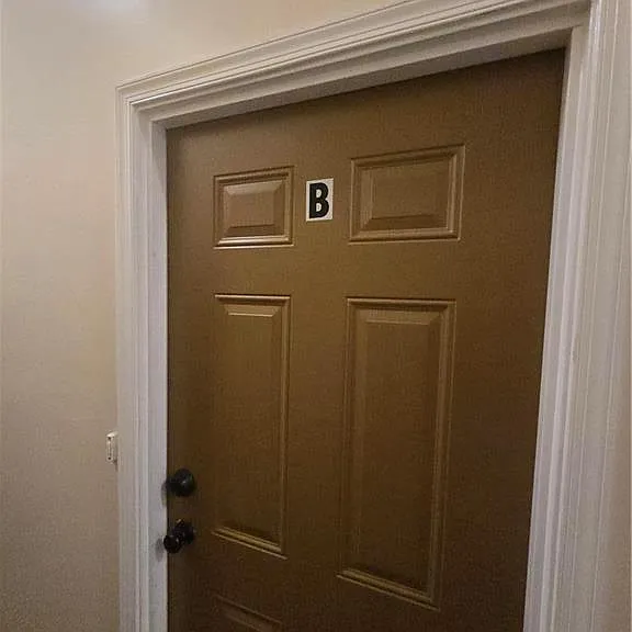 7617 Hamilton Blvd #B — Photo 2