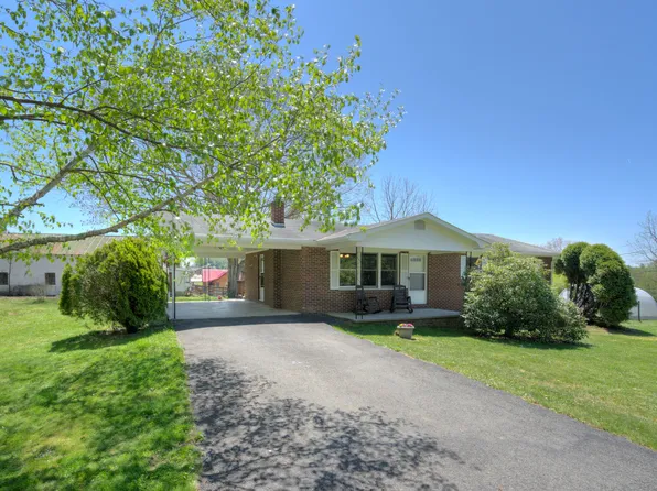 5871 McCoy Rd, Blacksburg, VA 24060