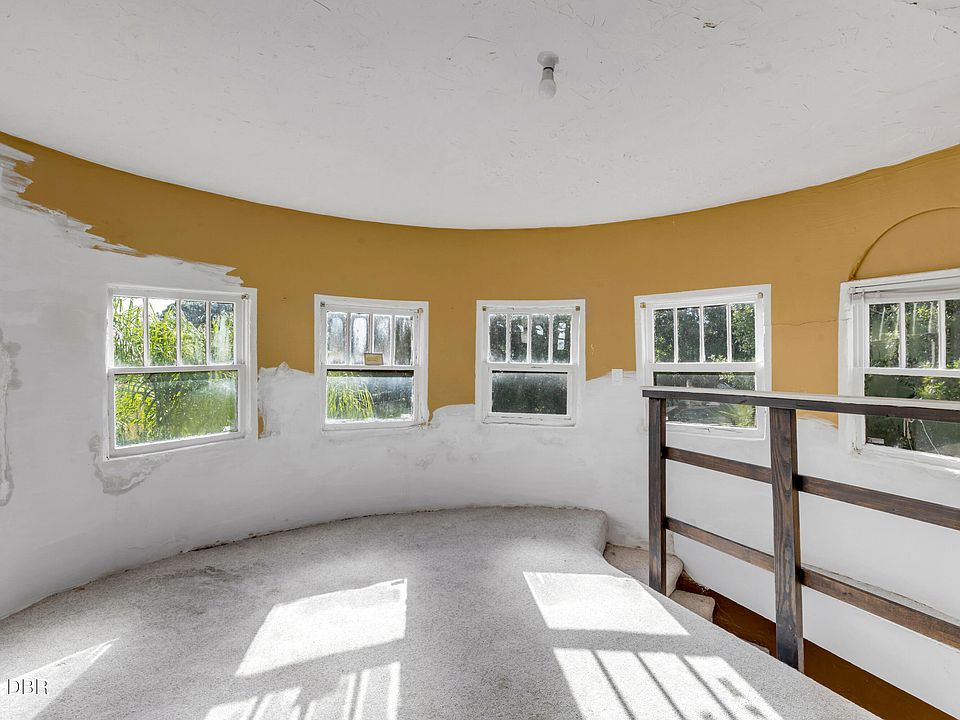 31st image of 688 Alcazar Ave
