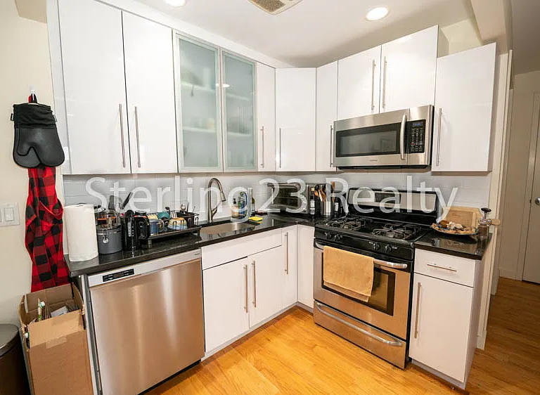 2315 Astoria Blvd #6H — Photo 5
