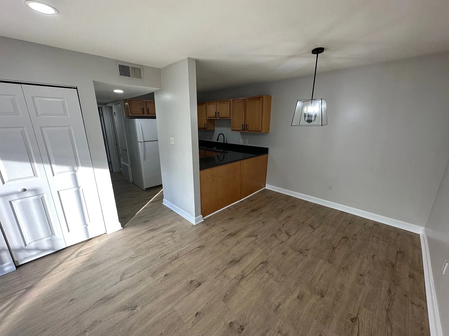 2 bed, 810 sqft, $1,450 — Photo 1
