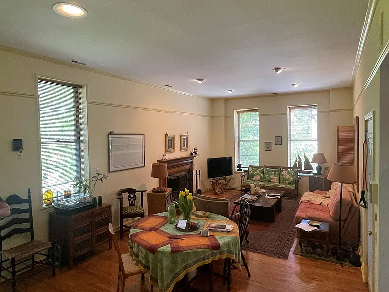 849 W Willow St #3 — Photo 3
