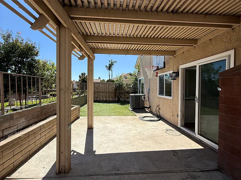 9011 Tanglewood Dr — Photo 17