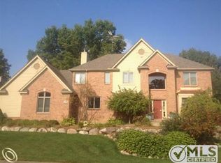 2741 Duffers Ln, Commerce Township, MI