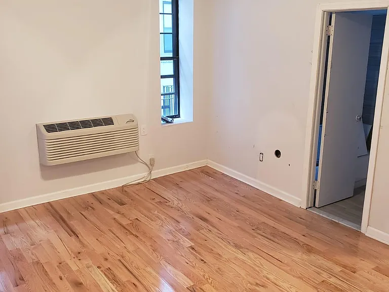 118 N 50th St #B-15 — Photo 1