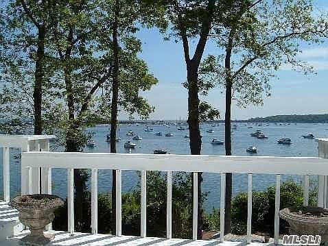 1st image of 31 Waterview Dr