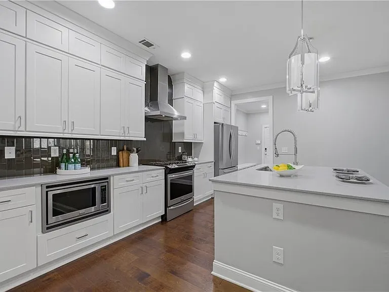 2681 Oak Leaf Pl SE — Photo 2