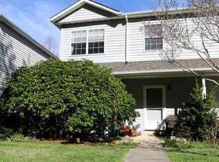 8 Rocking Porch Rd, Asheville, NC 28805