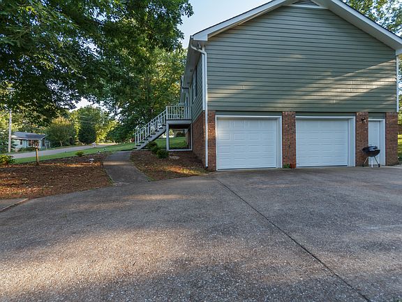 3rd image of 1416 Marrick Dr