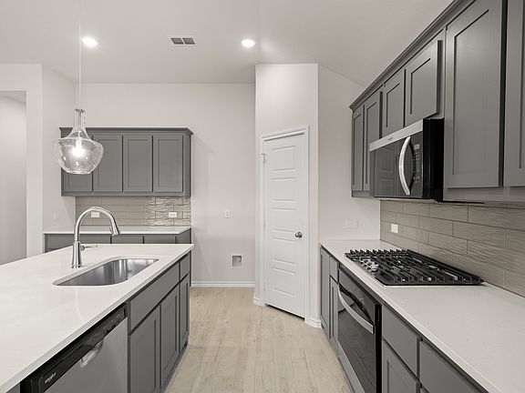 7th image of this home