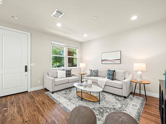 5th image of 2178 Panorama Ct