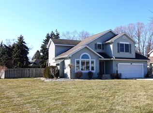 450 W Trillium Cir, Saint Joseph, MI 49085