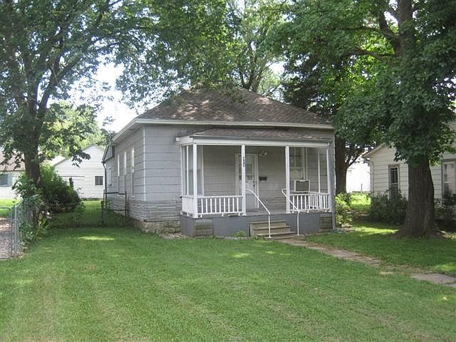 1st image of 413 Parker Ave