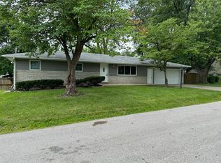 13 Highland Dr, Saint Charles, MO 63303