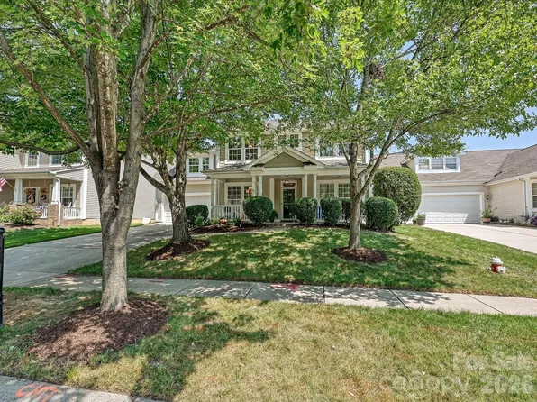 1173 Stonedown Ln, Matthews, NC 28104