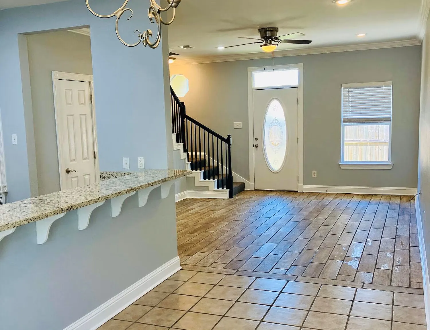 2 bed, 2.5 bath, 1152 sqft, $1,325 — Photo 2