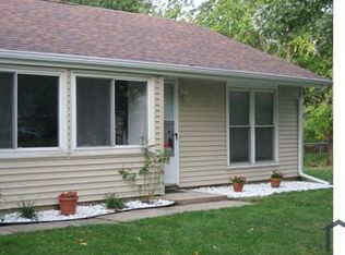 3312 Ridgewood Dr, Champaign, IL 61821