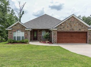 268 Spring Creek Dr, Nacogdoches, TX 75965