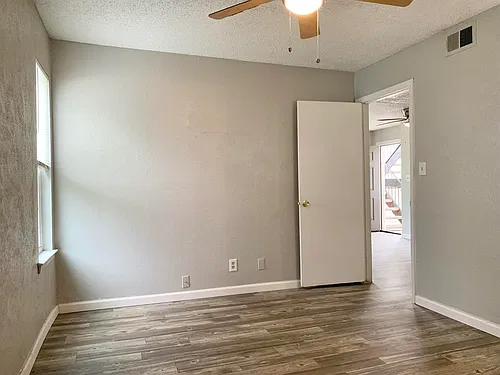 Floor plan 1BD/ 1 BA