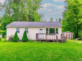 9477 Hubbard Rd, Davison, MI 48423