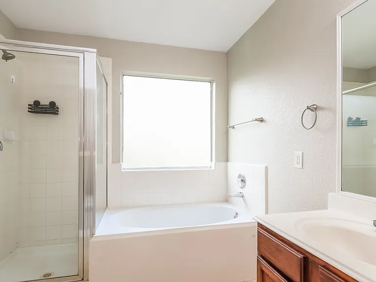 21334 Bella Luna Ct — Photo 12
