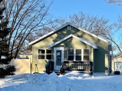 225 Kneale Ave N, Thief River Falls, MN, 56701