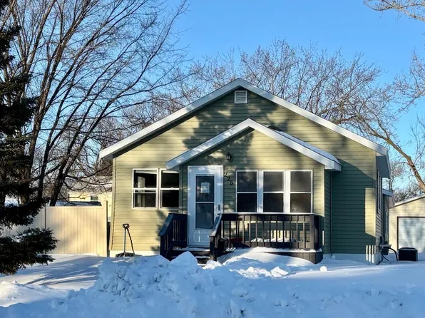 225 Kneale Ave N, Thief River Falls, MN 56701