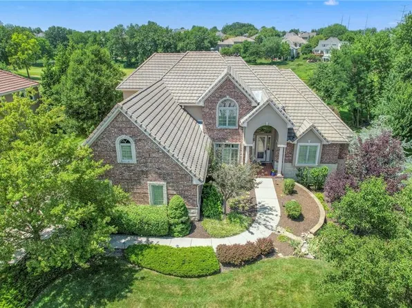 10118 N Helena Ave, Kansas City, MO 64154