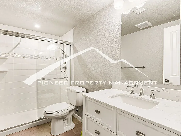 16876 W 85th Ln — Photo 8