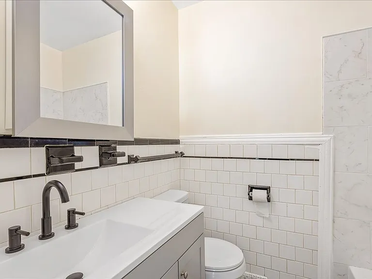 750 Hampton Rd — Photo 10