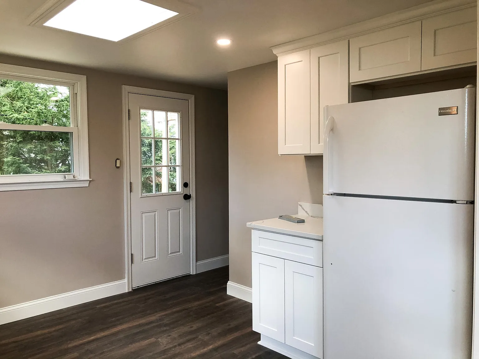 326 Georgia Ln — Photo 4