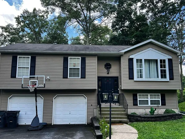 167 El Do Lake Dr, Kunkletown, PA 18058