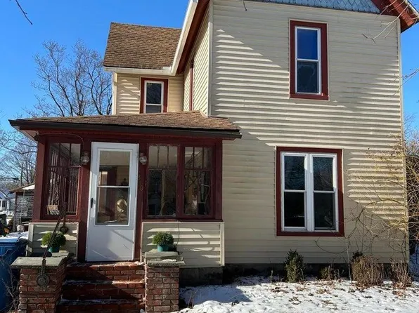 310 S Ohio St, Remington, IN 47977