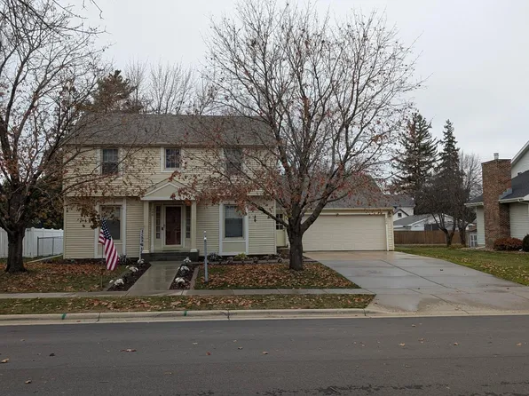 406 2nd Ave SE, Pine Island, MN 55963