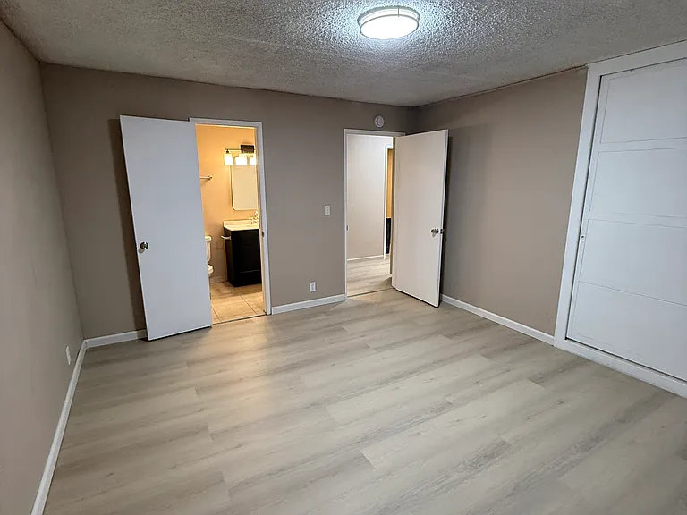 1394 Randy St #D — Photo 11