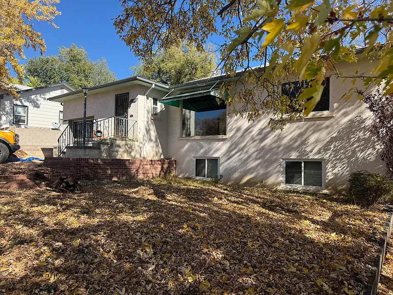 1123 Iowa Ave #B — Photo 20