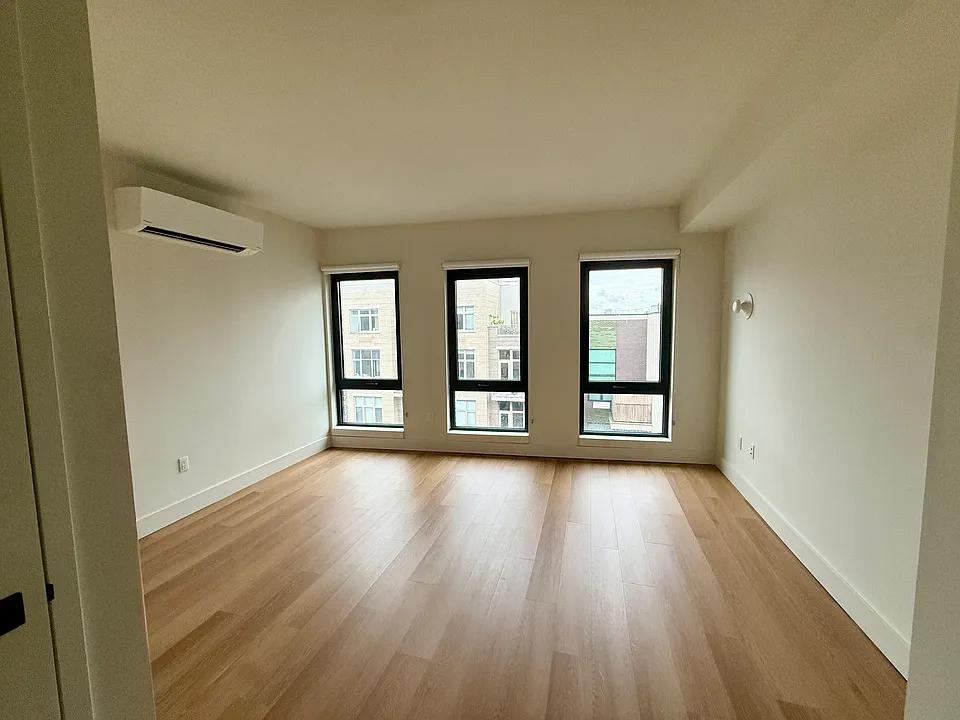 428 Rodney St #5